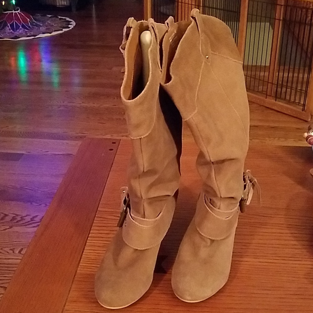 Size 10 Leather boot